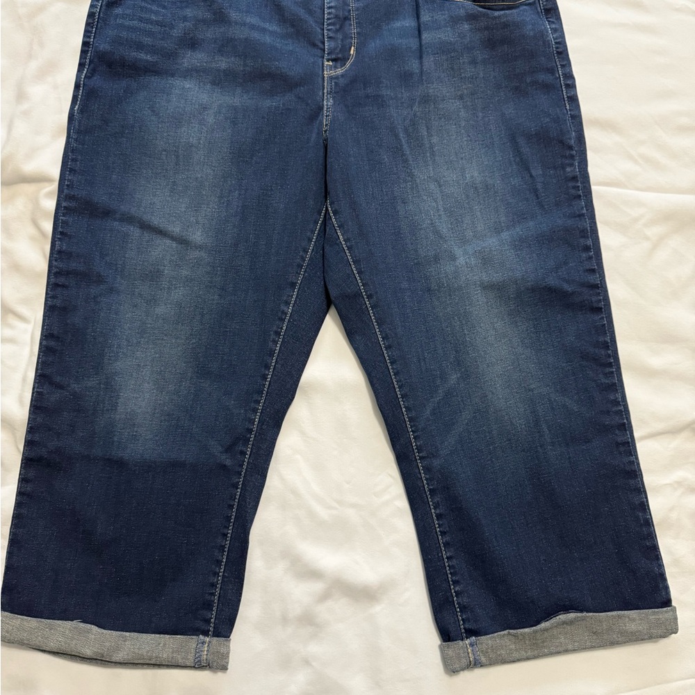 Levi Dark Blue Denim Cropped Jeans